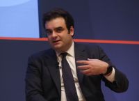 Ο Πιερρακάκης και το γκρέμισμα των εσωτερικών τειχών του κράτους
