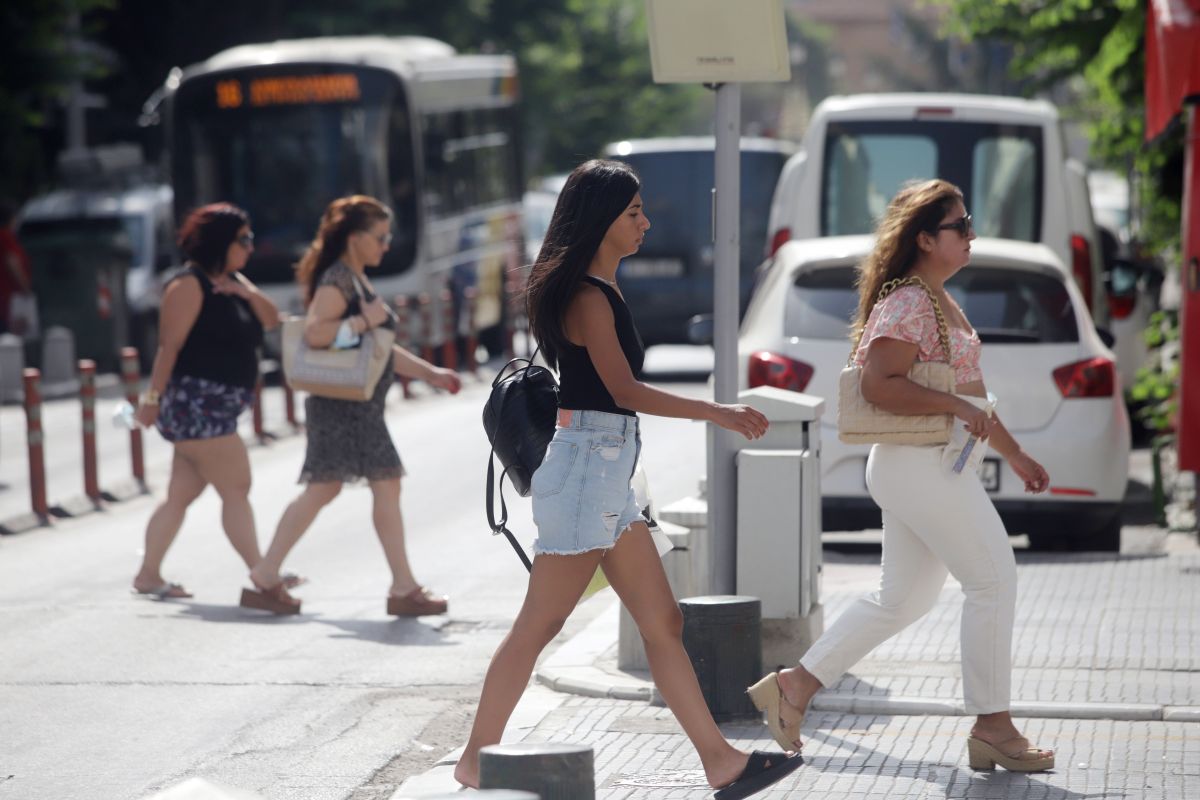 Καιρός καύσωνας: Μία ανάσα πριν τα πρώτα 40αρια