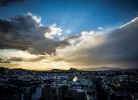Καιρός αύριο Αθήνα [2/5]: Δείτε την πρόγνωση του καιρού από το pagenews.gr