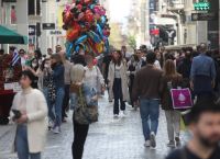Τέλος η μάσκα από 1 Ιουνίου: Τι ισχύει σε εσωτερικούς χώρους, σχολεία αεροπλάνα και ΚΤΕΛ