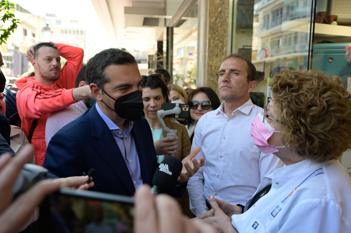 Τσίπρας: “Η Κυβέρνηση προσπαθεί να πάρει μέτρα για να σώσει οτιδήποτε και αν σώζεται”