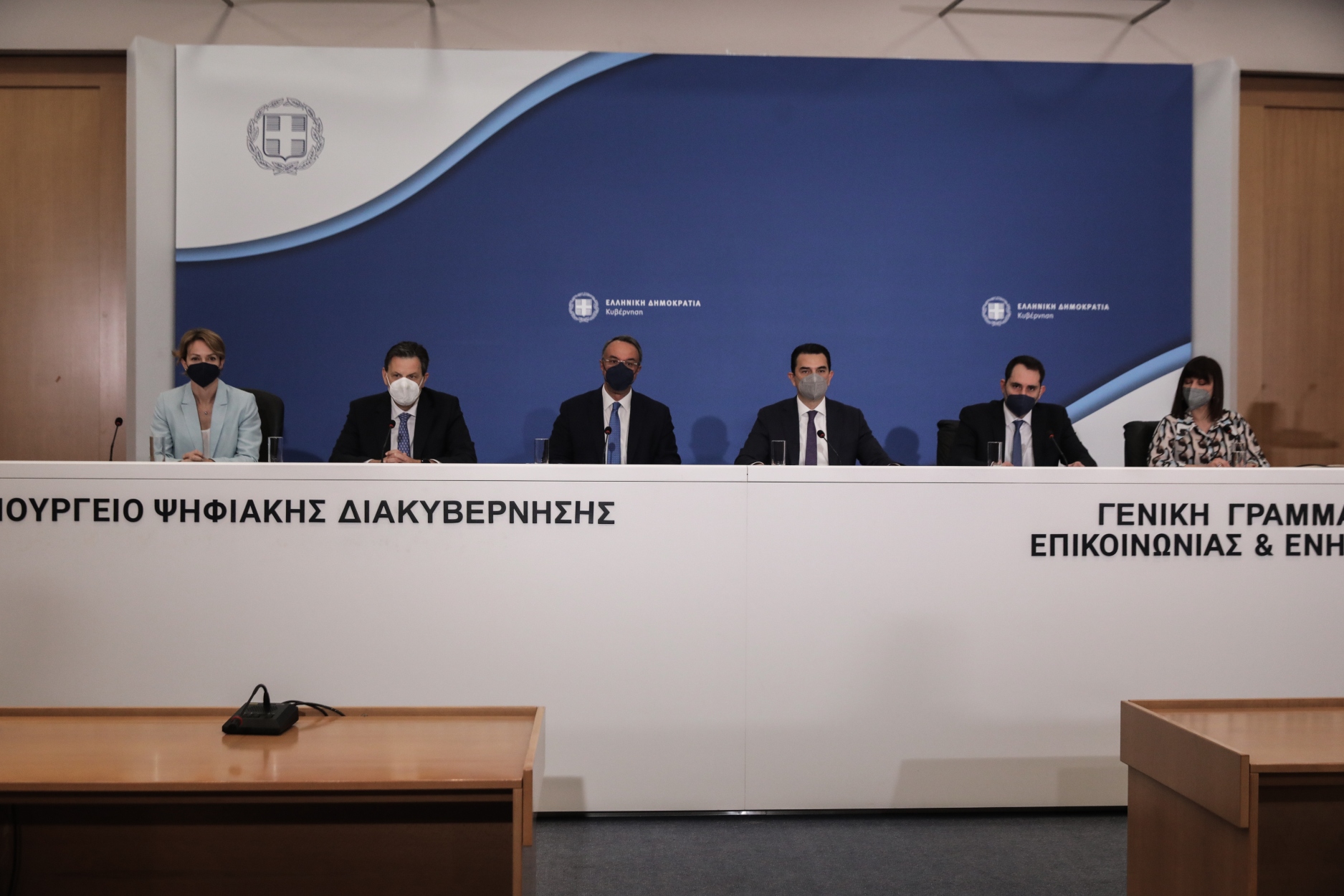 Μέτρα για το ρεύμα: Επιστροφή του 60% των πρόσθετων επιβαρύνσεων – Πως θα δοθούν τα 600 ευρώ