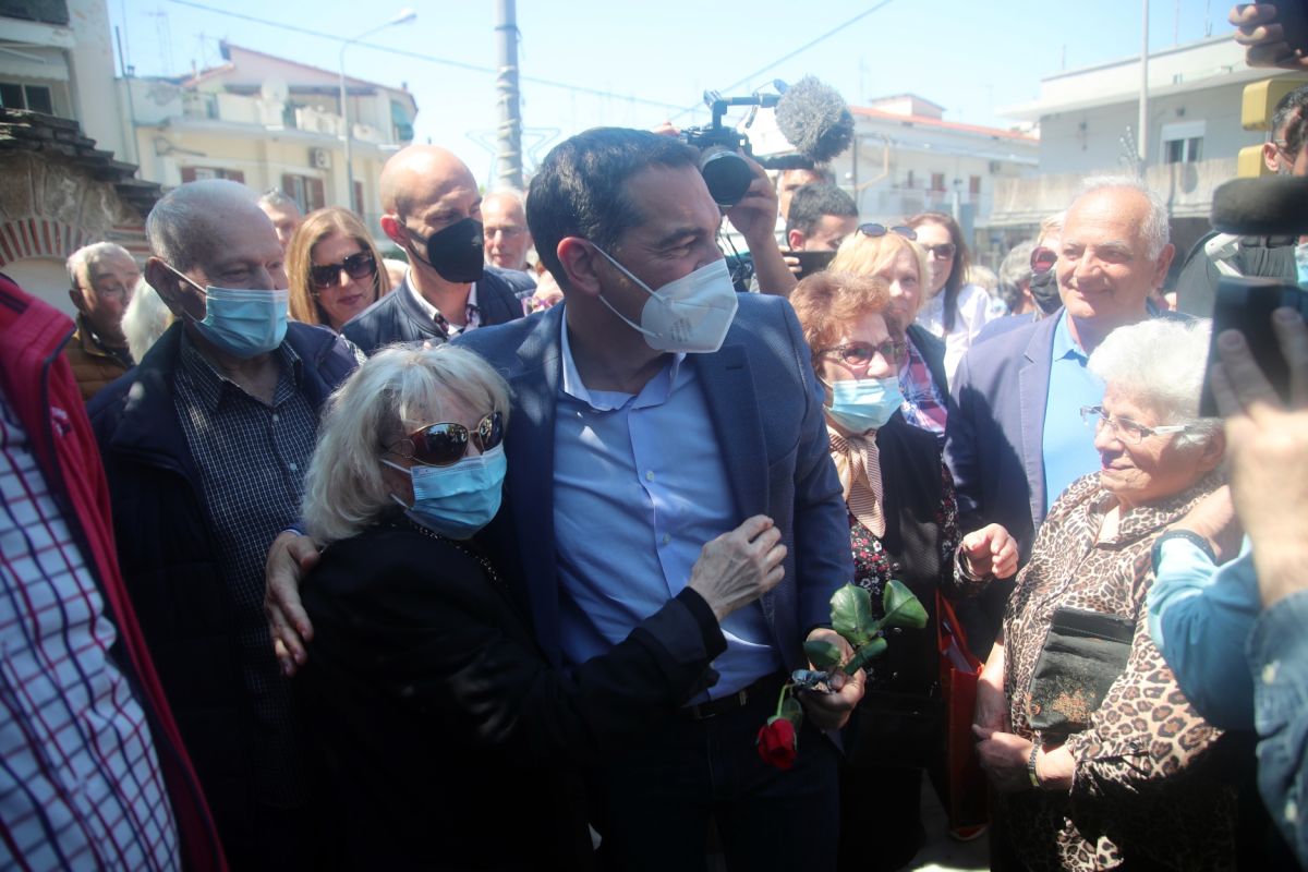 Τσίπρας: Η ζωή των πολιτών με τον κ. Μητσοτάκη θυμίζει survivor