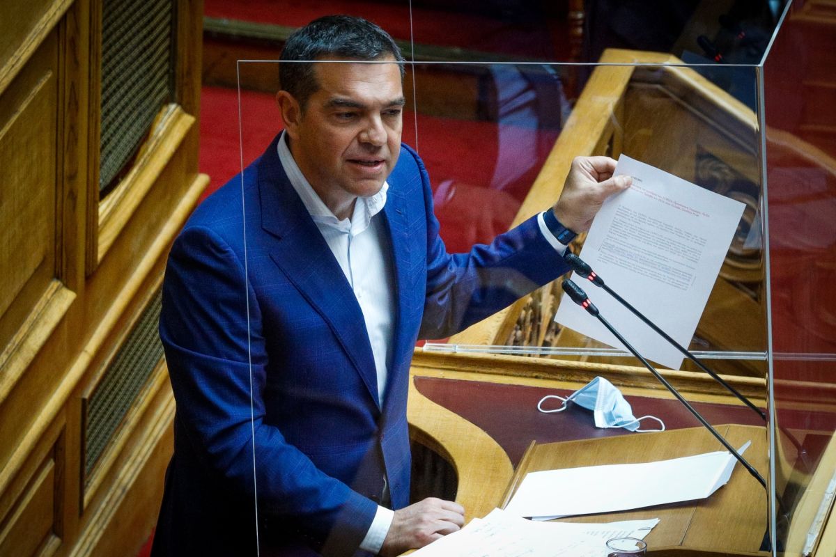 Τσίπρας στη Βουλή: Επί ΣΥΡΙΖΑ είχαμε απόλυτη αίσθηση ευθύνης να υπερασπιστούμε την εθνική γραμμή