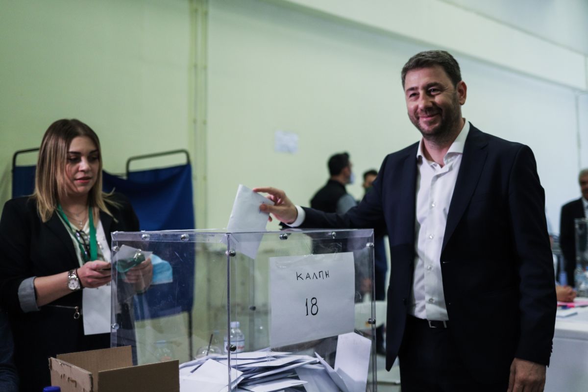 Με οργανωτική σφραγίδα Ανδρουλάκη
