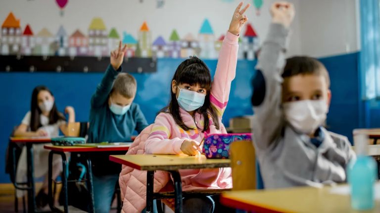 Greece abolishes mandatory mask use for schools
