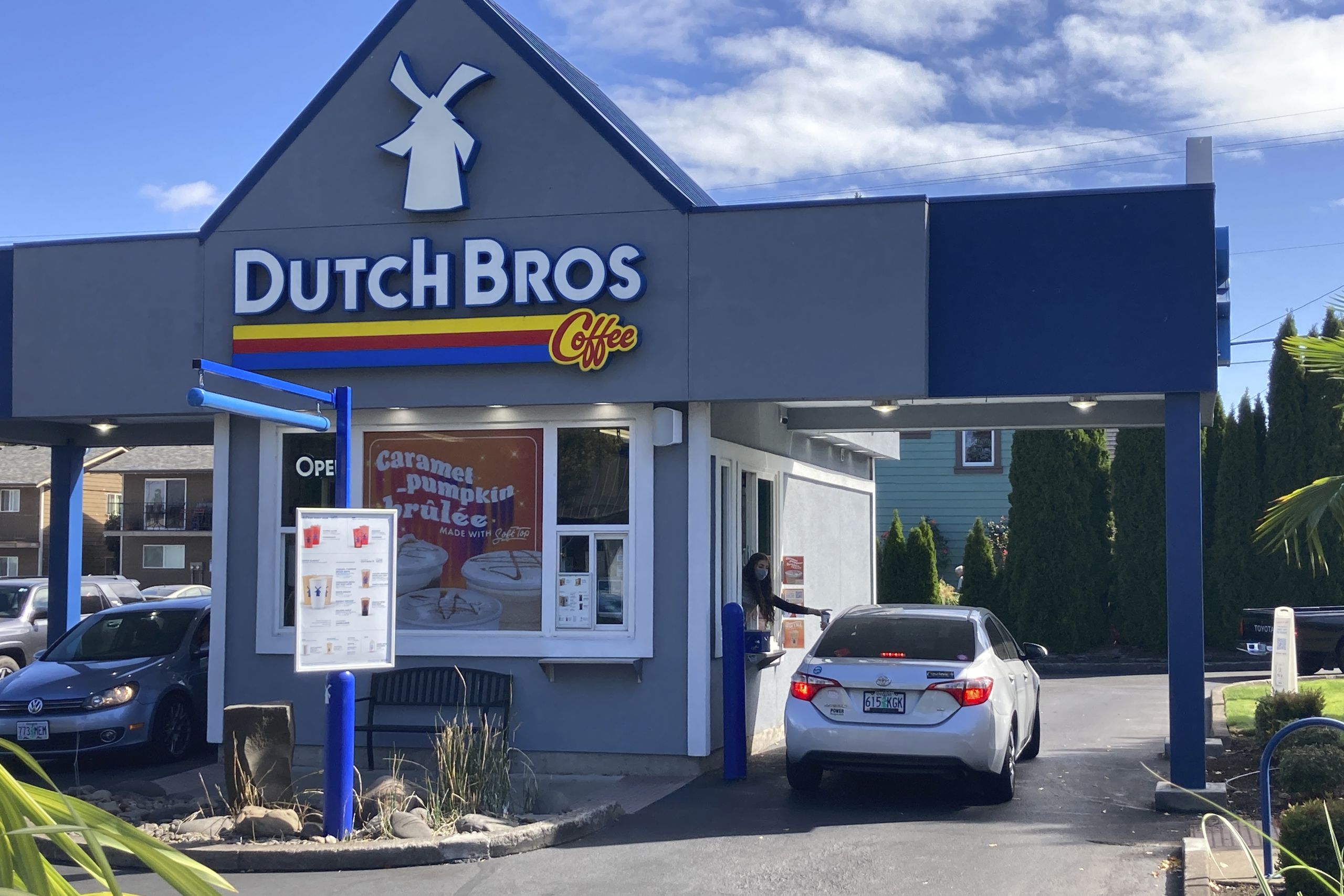 Dutch Bros: Η εταιρεία ανακοίνωσε ότι κατέγραψε ζημίες στο α’ τρίμηνο