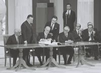 42 χρόνια μετά: Tο δάκρυ του Κωνσταντίνου Καραμανλή