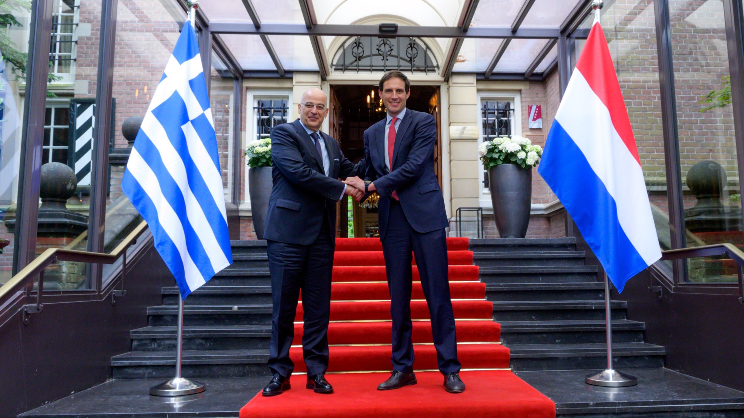 Συνάντηση Δένδια με τον ΥΠΕΞ της Ολλανδίας: Στο επίκεντρο η τουρκική προκλητικότητα