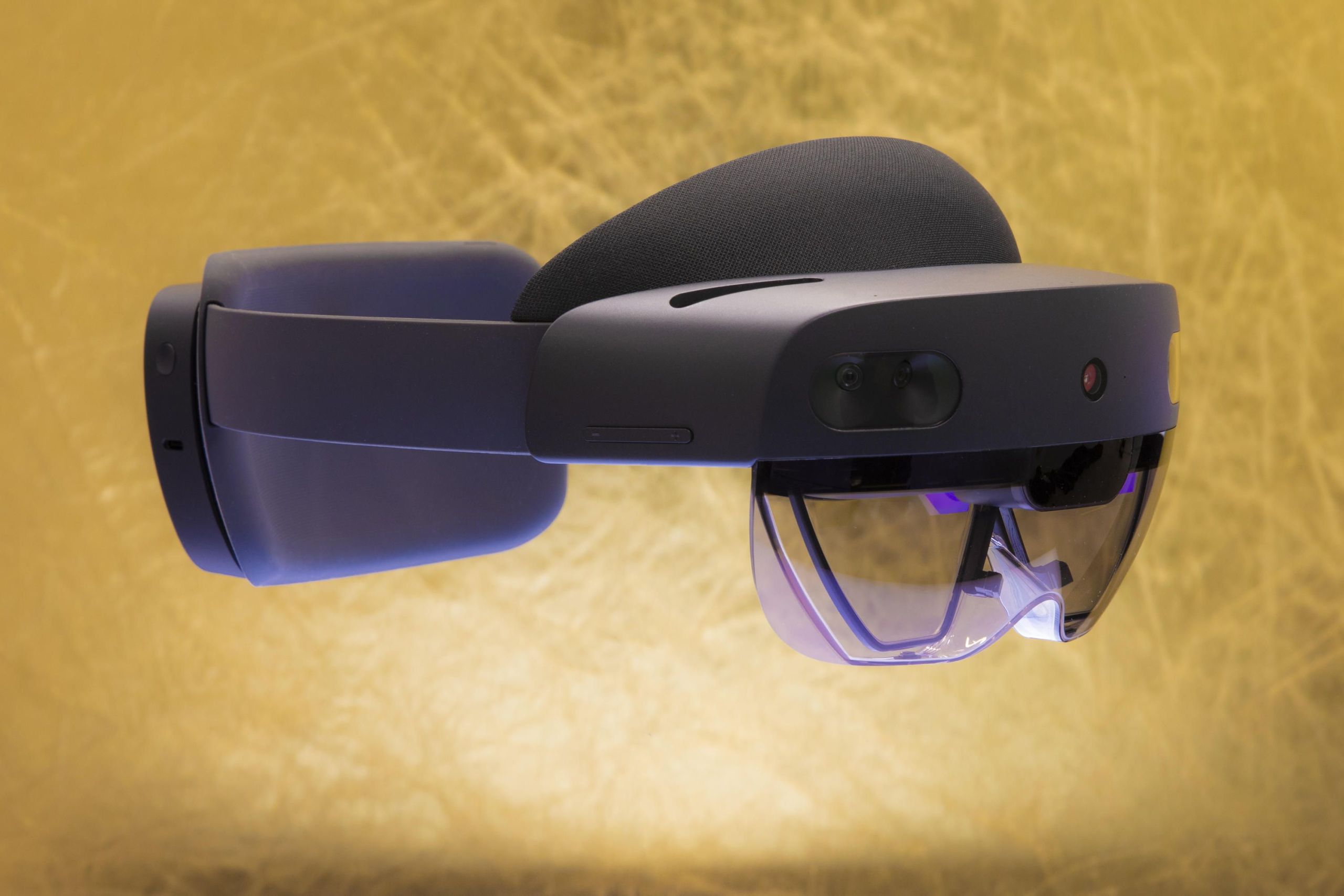 Microsoft: Φέρνει τη μάσκα HoloLens για οχήματα Volkswagen
