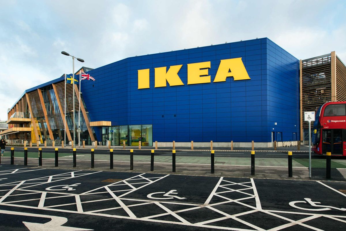 IKEA – Intersport: Αντίθετες πορείες ακολουθούν οι αλυσίδες του ομίλου Fourlis τους τελευταίους μήνες