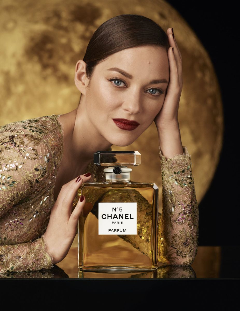 Coco Chanel: Από που πήρε το ονομά του το εμβληματικό άρωμα No5