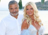 Μαρίνα Πατούλη: “Τώρα που έχω επέτειο γάμου με τον Γιώργο θα μου αντικαταστήσει την χρυσή καδένα που εκλάπη”