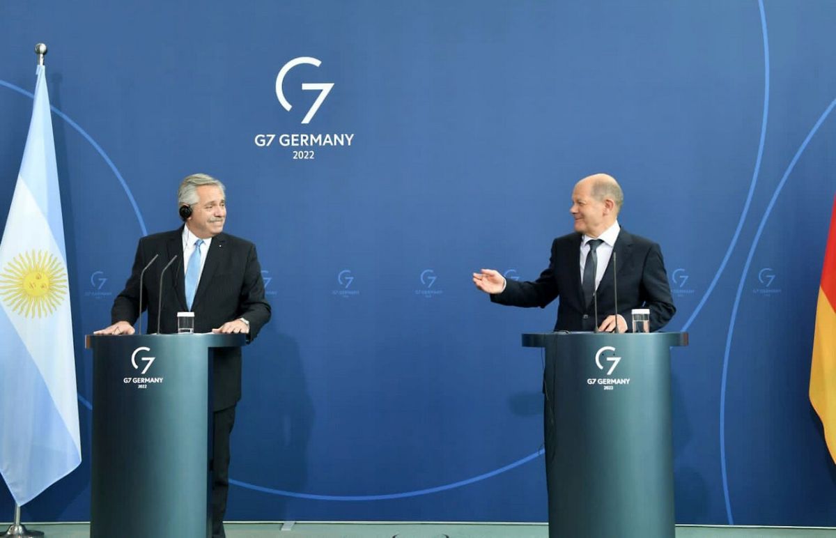 Σολτς: “Η Ουκρανία θα χρειαστεί να παλεύει για 100 χρόνια με τις συνέπειες του πολέμου”