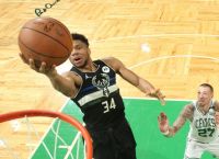 NBA: Ο… 40άρης Αντετοκούνμπο στέλνει στους τελικούς της Ανατολής τους Μπακς