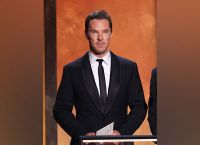 Benedict Cumberbatch: Η μαμά του βρίσκεται για διακοπές στην Ελλάδα και ο Κικίλιας του έκανε πρόταση