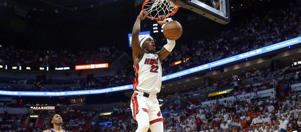 NBA: Πέρασε στους τελικούς της Ανατολής το Μαϊάμι, ισοφάρισε το Ντάλας με σούπερ Ντόντσιτς