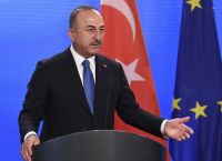 Τσαβούσογλου: “Δεν μπλοφάρουμε –  Θα ξεκινήσουμε συζήτηση για την κυριαρχία των νησιών”