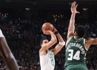NBA: Στα ίσα τη σειρά οι Σέλτικς παρά τη 44άρα του Αντετοκούνμπο [vids]