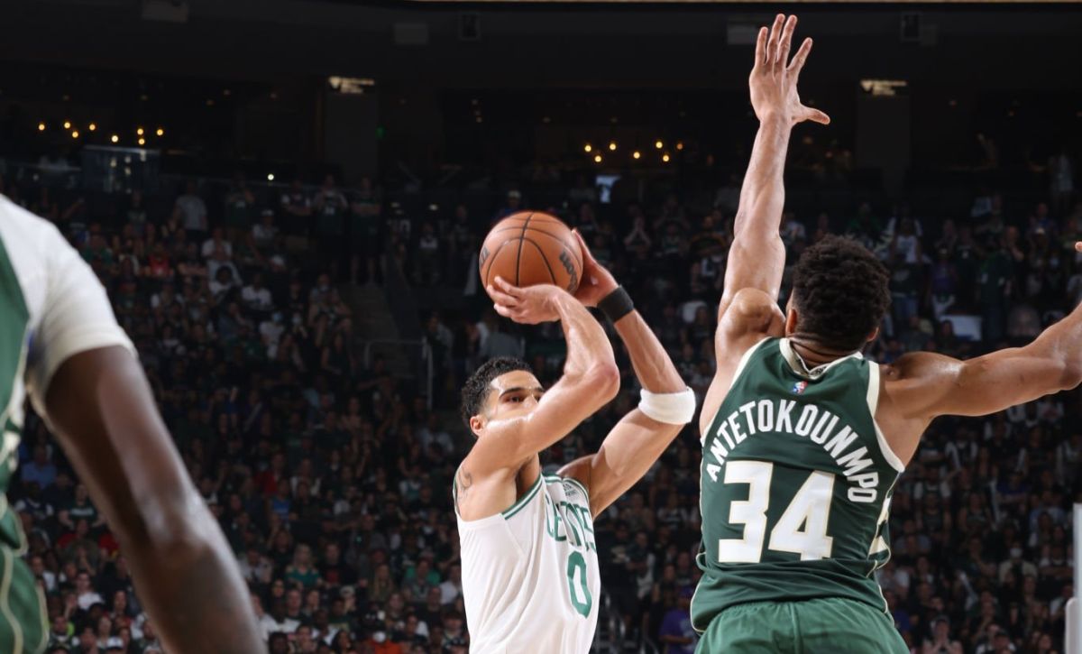 NBA: Στα ίσα τη σειρά οι Σέλτικς παρά τη 44άρα του Αντετοκούνμπο [vids]