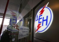 Ρήτρα αναπροσαρμογής: Στο τραπέζι μειώσεις στα τιμολόγια ρεύματος έως και 80% Ρήτρα αναπροσαρμογής: Στο τραπέζι μειώσεις στα τιμολόγια ρεύματος έως και 80%
