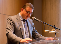 Εξαδάκτυλος: Δεν παίρνει… άδειες ο κορωνοϊός