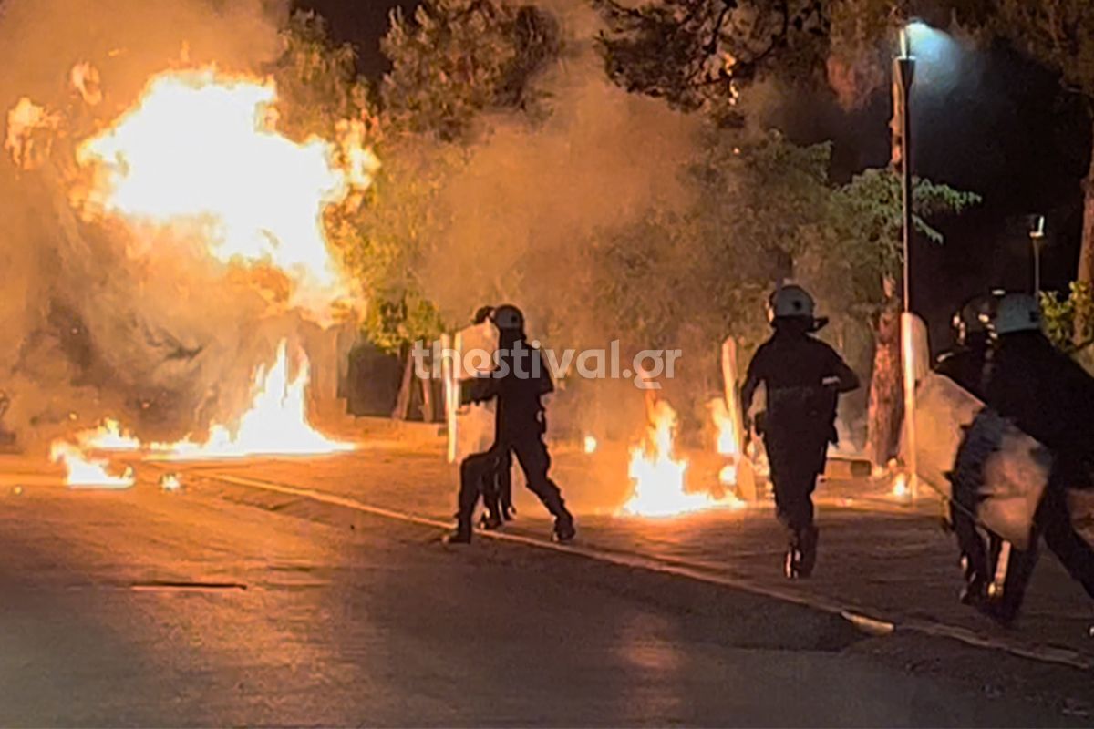 ΑΠΘ: Συνεχίζονται οι μάχες στο Αριστοτέλειο Πανεπιστήμιο [vid]