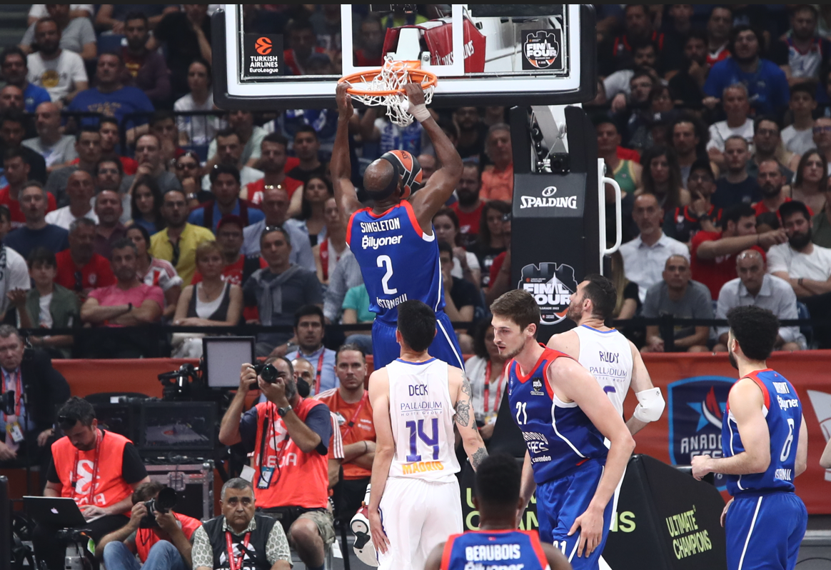 Ρεάλ Μαδρίτης – Εφές Αναντολού 57-58: Οι Τούρκοι κατέκτησαν το Final Four