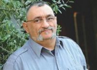 Τριανταφυλλίδης: «Πριν από 33 χρόνια η Ελένη Ράντου παραλίγο να πετάξει μια καρέκλα στον Γιώργο Κιμούλη» Τριανταφυλλίδης: «Πριν από 33 χρόνια η Ελένη Ράντου παραλίγο να πετάξει μια καρέκλα στον Γιώργο Κιμούλη»