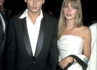 Johnny Depp: Το γυαλί έσπασε με την Kate Moss όταν την έριξε από τις σκάλες