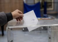 Δημοσκόπηση Opinion Poll: Στο 8,9% η διαφορά ανάμεσα σε ΝΔ και ΣΥΡΙΖΑ