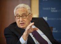 Κίσινγκερ: Τα τρία σενάρια λήξης του πολέμου στην Ουκρανία Κίσινγκερ: Τα τρία σενάρια λήξης του πολέμου στην Ουκρανία
