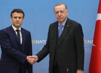 Μακρόν: Τα λέει με Ερντογαν για την ένταξη της Σουηδίας και την Φινλανδίας στο ΝΑΤΟ