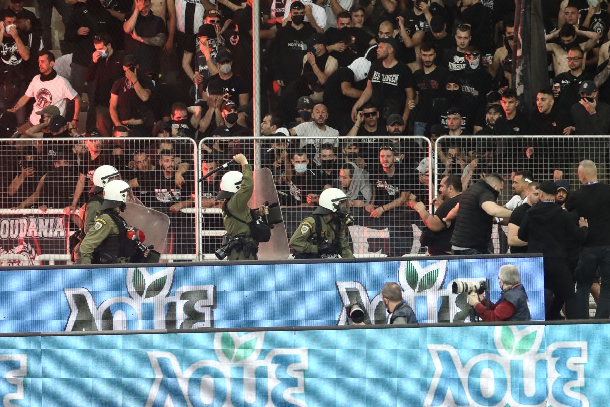 Τελικός Κυπέλλου: Συνολικά 17 συλλήψεις και 42 αντικείμενα κατάσχεσε η ΕΛΑΣ
