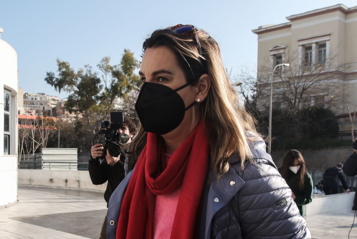 Υπόθεση ιστιοπλοΐας: “Είναι βιασμός μέσω grooming” κατέθεσε η Σοφία Μπεκατώρου