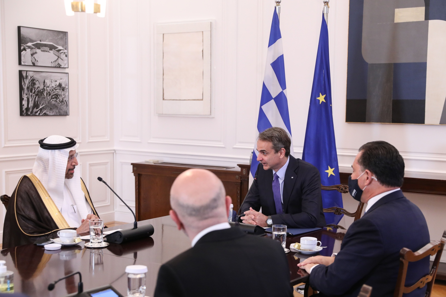 Συνάντηση Μητσοτάκη με τον υπουργό Επενδύσεων της Σαουδικής Αραβίας: Στο τραπέζι η περαιτέρω συνεργασία