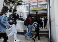 Σχολικές καθαρίστριες: Έγκριση Βορίδη για 15.495 νέες προσλήψεις