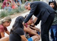 ΗΠΑ: Καταθέτουν ενώπιων του Κογκρέσου οι συγγενείς του μακελειού σε Τέξας και Νέα Υόρκη