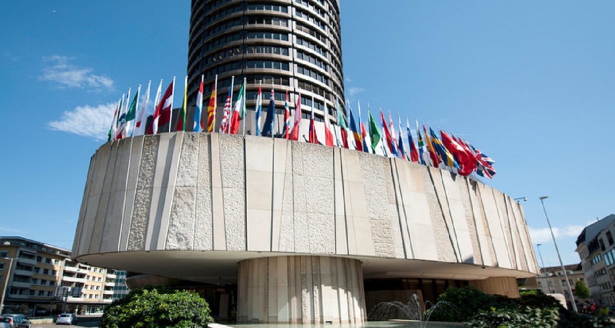 BIS: Τράπεζες κάνουν πειράματα πάνω στα ψηφιακά νομίσματα