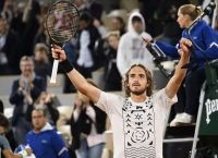 Roland Garros: “Παλίκαρος” στην πρεμιέρα του ο Τσιτσιπάς [vid]