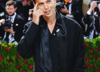 Austin Butler: Άρχισε ψυχοθεραπεία γιατί έχασε τον εαυτό του παίζοντας τον Elvis Presley Austin Butler: Άρχισε ψυχοθεραπεία γιατί έχασε τον εαυτό του παίζοντας τον Elvis Presley