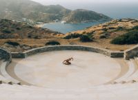 Ίος: Ήρθε για το νησί το νέο ντοκιμαντέρ «The Children of an Endless Dream» Ίος: Ήρθε για το νησί το νέο ντοκιμαντέρ «The Children of an Endless Dream»