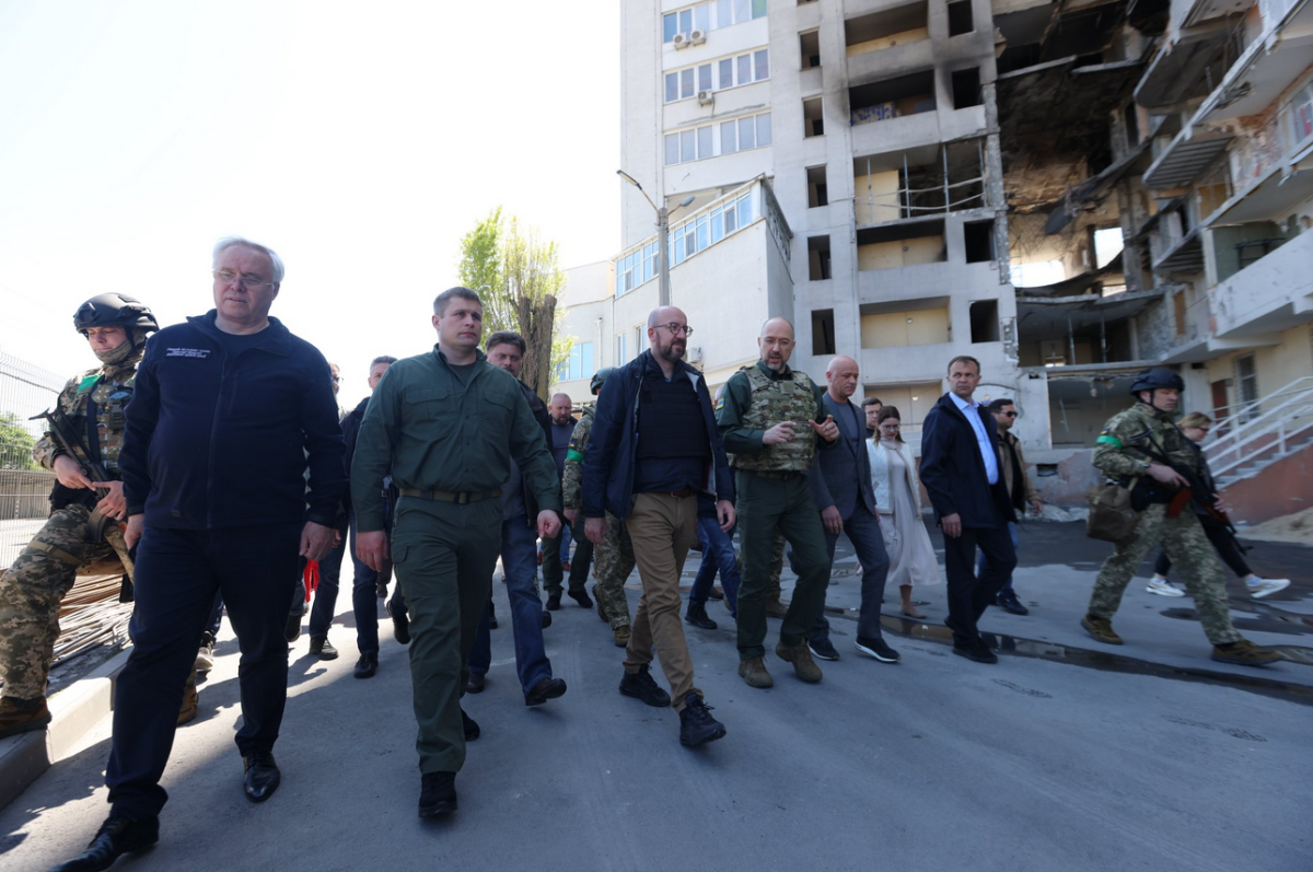 Ουκρανία: Επίσκεψη Σαρλ Μισέλ στην Οδησσό εν μέσω πυραυλικών επιθέσεων – Φυγαδεύτηκε σε καταφύγιο