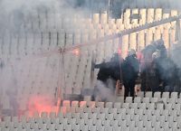 Τελικός Κυπέλλου : Ένταση στο ΟΑΚΑ – Οπαδοί συγκρούονται με αστυνομικούς