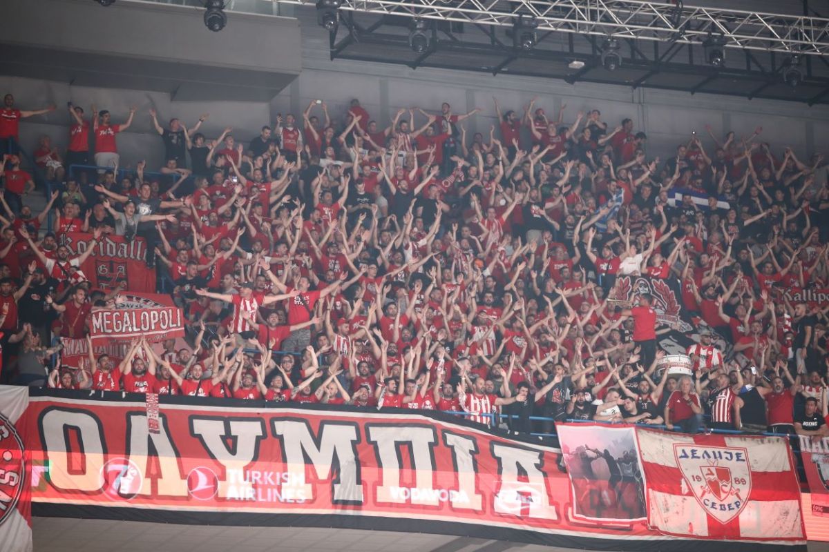 Final Four Ολυμπιακός – Εφές: Στα “κόκκινα” η «Stark Arena» στο Βελιγράδι