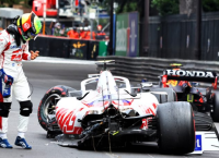 Formula 1: Σοκαριστικό ατύχημα για τον Σουμάχερ – Διαλύθηκε το μονοθέσιο [vid]
