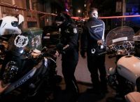 Αιγάλεω: Απειλεί να αυτοκτονήσει από καμπαναριό εκκλησίας