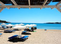 Don’t miss the beach just because you’re in Athens – Here are 5 to swim at