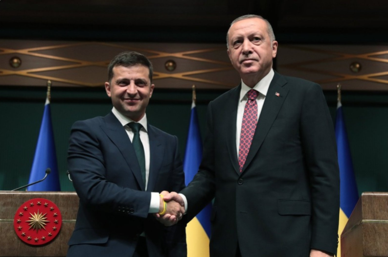 Ερντογάν – Ζελένσκι: Συζήτησαν για ασφαλή διάδρομο εξαγωγής σιτηρών από την Ουκρανία