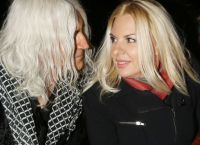 Αννίτα Πάνια: «Δεν διασκέδασα τον γάμο με τον Νίκο Καρβέλα επειδή είμαι κομπλεξικιά»